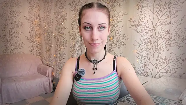 Mary0Lou online show from July 1, 2026, 5:53 am