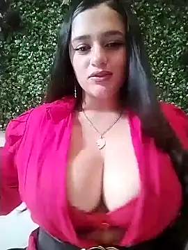 Snapshot of hanna-a chatting on December 13, 2024, 2:05 pm hanna-a online show from December 13, 2024, 2:05 pm
