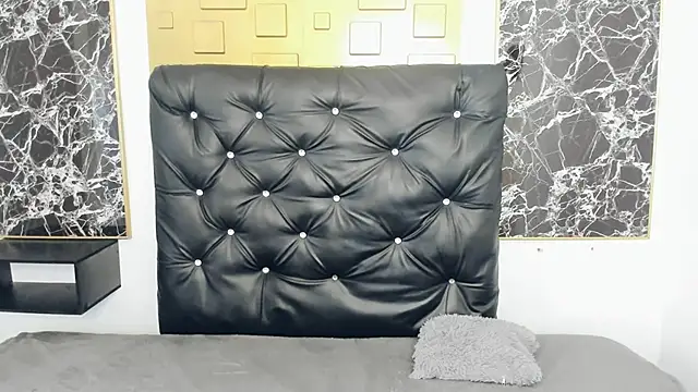 scarlett w0lf online show from January 15, 2025, 6:40 pm