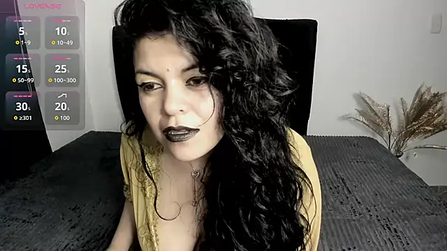Snapshot of scarlett_w0lf chatting on June 11, 2026, 9:57 pm scarlett w0lf online show from June 11, 2026, 9:57 pm