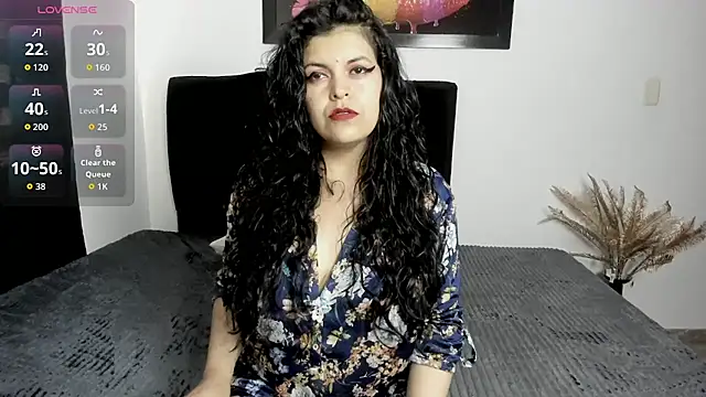 Snapshot of scarlett_w0lf chatting on June 25, 2026, 8:24 pm scarlett w0lf online show from June 25, 2026, 8:24 pm
