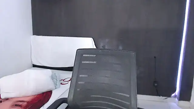 SusanLeroy online show from March 22, 2026, 9:13 am