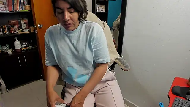 peanut tangerine online show from December 2, 2025, 11:34 pm