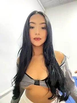 SOPHIACANDY19  online show from October 22, 2025, 11:59 pm