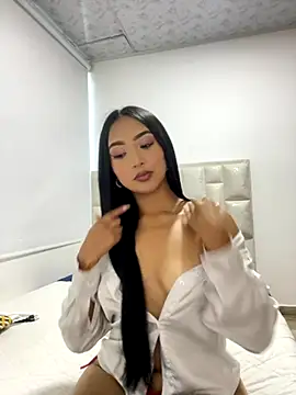 SOPHIACANDY19  online show from November 25, 2025, 10:32 pm