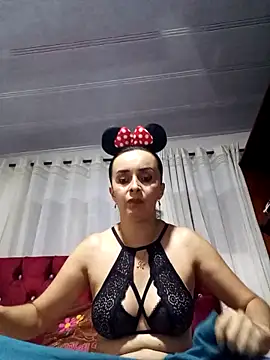 Snapshot of Samantha_Sullivan_ chatting on November 1, 2025, 2:13 am Samantha Sullivan online show from November 1, 2025, 2:13 am