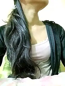 Snapshot of MISSQUEEN48 chatting on January 8, 2026, 6:05 am MISSQUEEN48 online show from January 8, 2026, 6:05 am