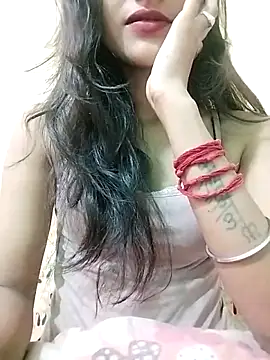 Snapshot of MISSQUEEN48 chatting on February 17, 2026, 4:53 am MISSQUEEN48 online show from February 17, 2026, 4:53 am