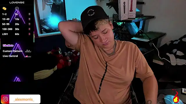 Snapshot of _AlexMorris chatting on November 25, 2025, 5:51 am AlexMorris online show from November 25, 2025, 5:51 am