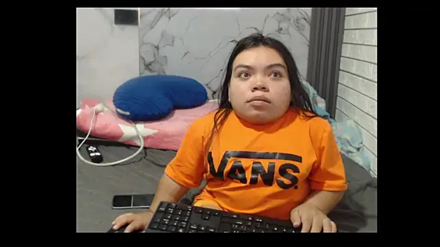 Michelle Brooks online show from October 29, 2025, 7:54 am