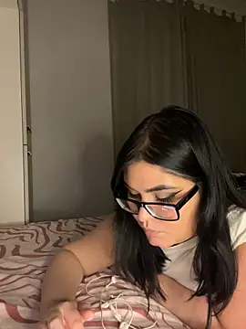 alexaandreea99 online show from December 9, 2024, 1:07 am