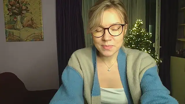 TaylorBre online show from December 24, 2024, 6:17 pm