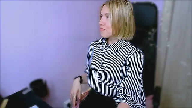 Snapshot of TaylorBre chatting on January 13, 2026, 2:11 pm TaylorBre online show from January 13, 2026, 2:11 pm