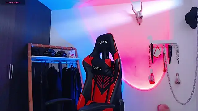 Snapshot of LilithSharon chatting on December 20, 2025, 4:58 pm LilithSharon online show from December 20, 2025, 4:58 pm