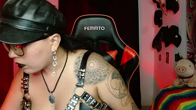 Snapshot of LilithSharon chatting on February 28, 2026, 6:20 pm LilithSharon online show from February 28, 2026, 6:20 pm