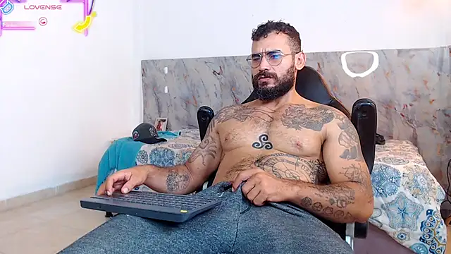 hanz col online show from November 30, 2025, 11:42 pm