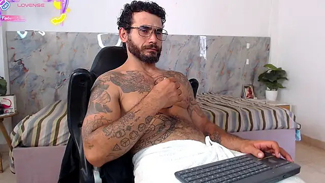 Snapshot of hanz_col chatting on May 14, 2026, 4:36 pm hanz col online show from May 14, 2026, 4:36 pm