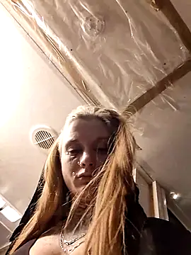 LitLilt online show from April 16, 2026, 9:50 pm