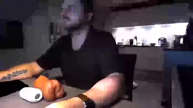 jensen38 online show from March 5, 2025, 9:04 pm