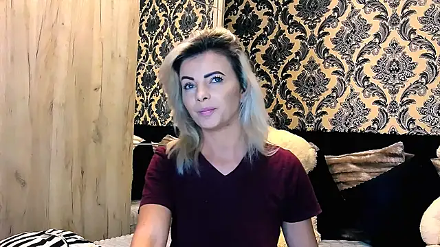 Aly girl1 online show from January 18, 2025, 11:43 am