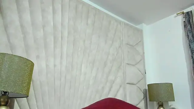 Snapshot of Jade_squirtt chatting on November 11, 2025, 10:15 am Jade squirtt online show from November 11, 2025, 10:15 am