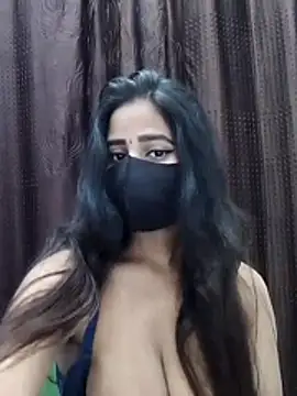 Lalisa sexy online show from December 17, 2025, 5:41 pm