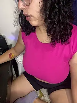 Snapshot of babyluna939 chatting on March 15, 2025, 12:25 am babyluna939 online show from March 15, 2025, 12:25 am