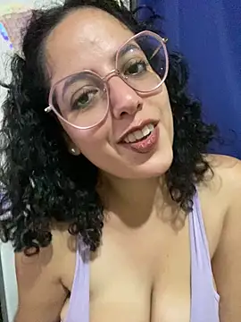 Snapshot of babyluna939 chatting on March 21, 2025, 12:29 am babyluna939 online show from March 21, 2025, 12:29 am