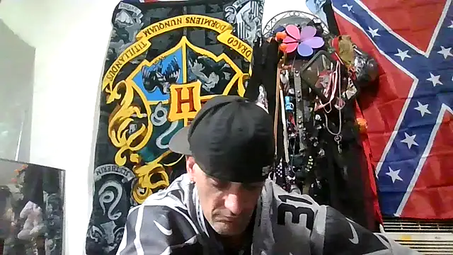 Snapshot of slinginbigD chatting on November 9, 2025, 12:03 pm slinginbigD online show from November 9, 2025, 12:03 pm