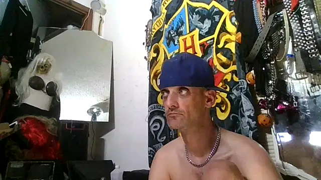 Snapshot of slinginbigD chatting on November 23, 2025, 5:51 am slinginbigD online show from November 23, 2025, 5:51 am