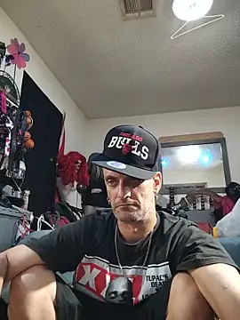 Snapshot of slinginbigD chatting on July 20, 2026, 7:22 am slinginbigD online show from July 20, 2026, 7:22 am