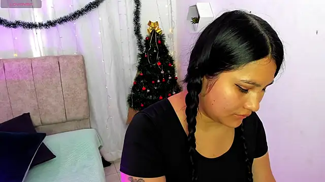 Little Ivy online show from December 21, 2024, 1:10 pm