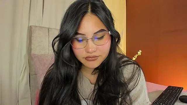 Little Ivy online show from October 3, 2025, 7:00 pm