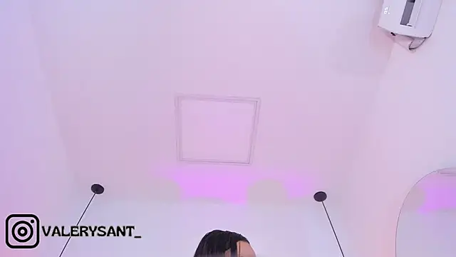 Snapshot of valerysantos_ chatting on February 21, 2025, 1:44 pm valerysantos online show from February 21, 2025, 1:44 pm