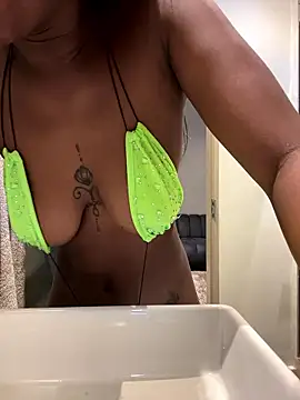 Snapshot of mmbaliii chatting on January 16, 2026, 12:36 am mmbaliii online show from January 16, 2026, 12:36 am