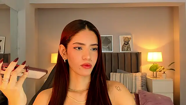 Madie  collins online show from January 11, 2025, 12:07 pm