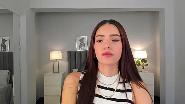 Madie  collins online show from February 3, 2025, 11:31 am