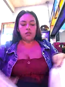 Snapshot of DULCE__26 chatting on March 20, 2025, 1:35 am DULCE 26 online show from March 20, 2025, 1:35 am