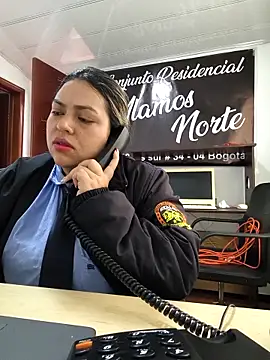 Snapshot of DULCE__26 chatting on October 1, 2025, 12:00 pm DULCE 26 online show from October 1, 2025, 12:00 pm