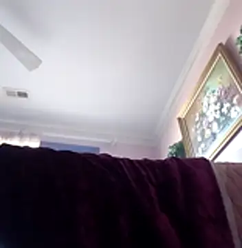 Snapshot of vanscr1 chatting on March 8, 2026, 2:21 pm vanscr1 online show from March 8, 2026, 2:21 pm