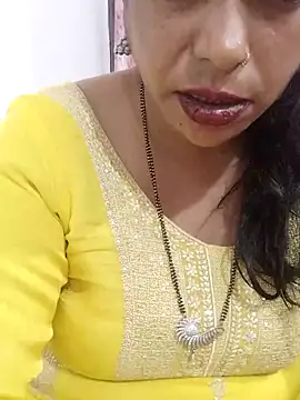 Snapshot of Urmila_bhabhii chatting on March 16, 2026, 5:55 am Urmila bhabhii online show from March 16, 2026, 5:55 am