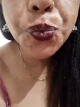 Snapshot of Urmila_bhabhii chatting on March 30, 2026, 2:29 pm Urmila bhabhii online show from March 30, 2026, 2:29 pm