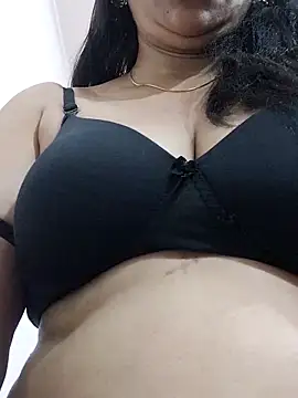 Snapshot of Urmila_bhabhii chatting on April 1, 2026, 3:07 am Urmila bhabhii online show from April 1, 2026, 3:07 am