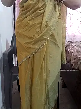 Snapshot of Urmila_bhabhii chatting on April 10, 2026, 2:39 am Urmila bhabhii online show from April 10, 2026, 2:39 am