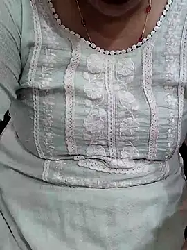 Snapshot of Urmila_bhabhii chatting on April 11, 2026, 5:45 am Urmila bhabhii online show from April 11, 2026, 5:45 am