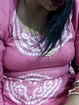 Snapshot of Urmila_bhabhii chatting on April 15, 2026, 4:36 pm Urmila bhabhii online show from April 15, 2026, 4:36 pm