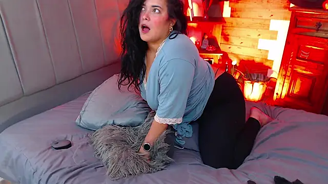 Snapshot of VictoriaMontero30000 chatting on October 24, 2025, 3:25 am VictoriaMontero30000 online show from October 24, 2025, 3:25 am