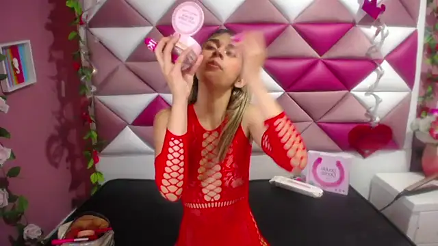 NahomiConnor  online show from January 17, 2025, 3:53 pm