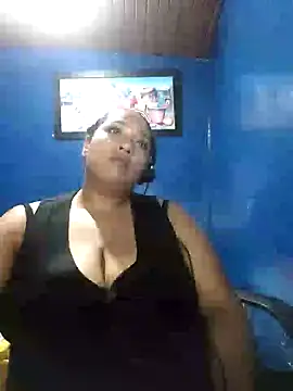 Snapshot of love_evelin chatting on February 7, 2025, 4:35 pm love evelin online show from February 7, 2025, 4:35 pm