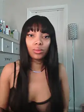 butterflybootyy online show from June 12, 2026, 4:39 pm